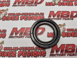 RD400 Right Hand Crank Seal